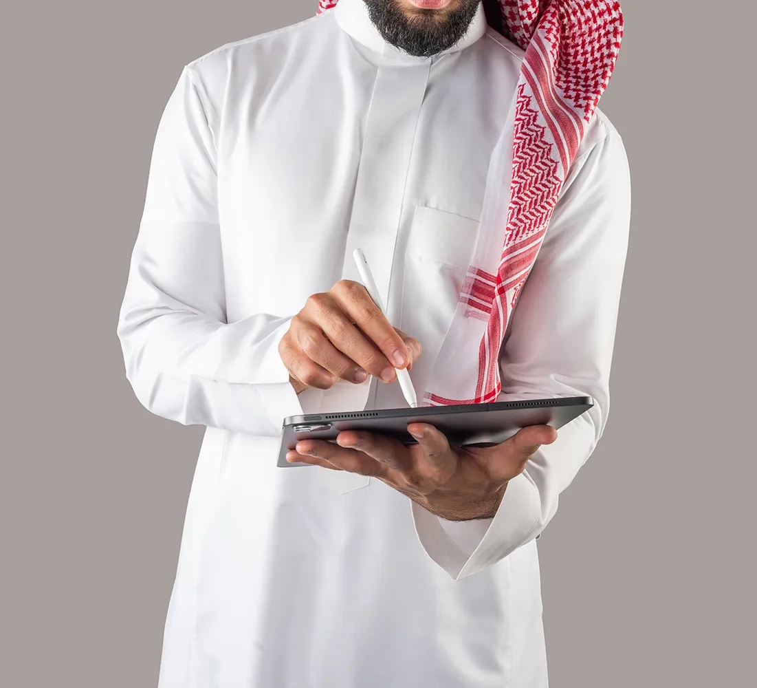 icon related to Continuously evaluates potential security threats and impact